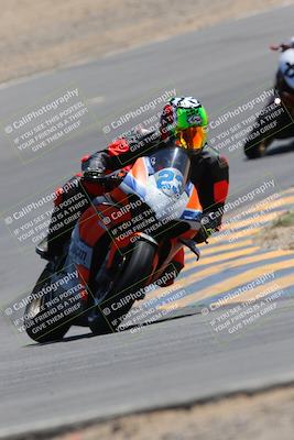 media/Apr-09-2023-SoCal Trackdays (Sun) [[333f347954]]/Turn 10 (115pm)/